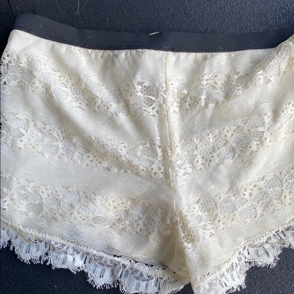 Lace shorts - Picture 4 of 5